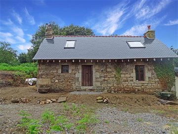 1 - Le Saint, Maison
