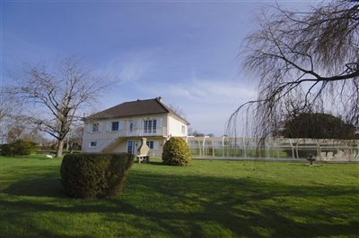 1 - Cerences, Maison