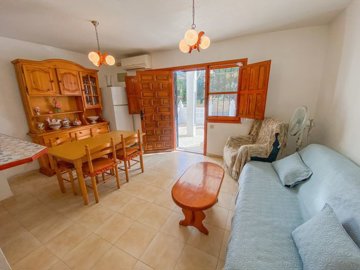 townhouse-for-sale-in-los-balcones-es375-1765