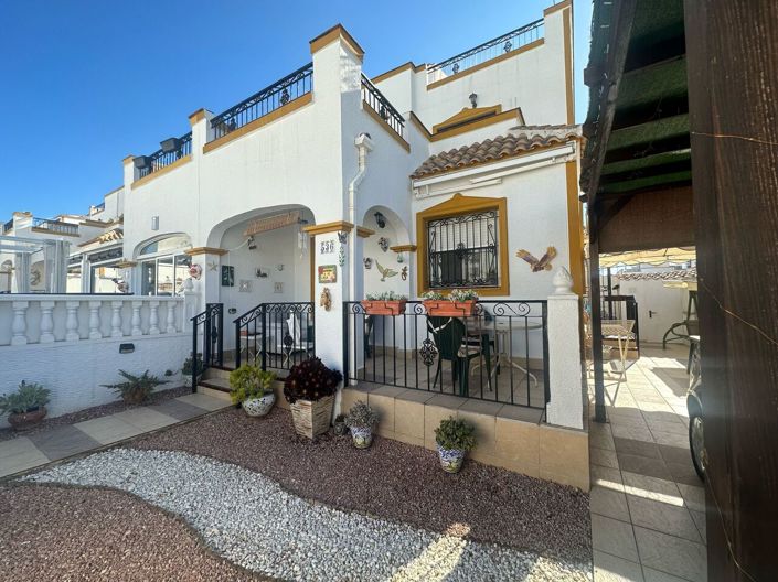 Image No.1-3 Bed Townhouse for sale