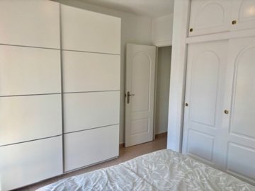 18965-town-house-for-sale-in-la-florida-41935