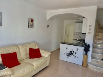 18965-town-house-for-sale-in-la-florida-41935