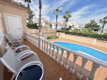 villa-in-la-zenia-12-large