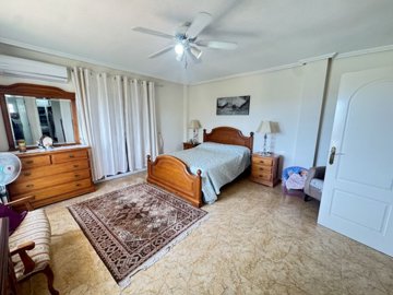 villa-in-la-zenia-15-large