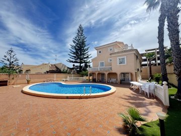 villa-in-la-zenia-2-large