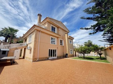 villa-in-la-zenia-3-large
