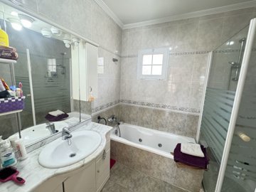 villa-in-la-zenia-9-large