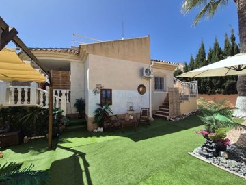 villa-in-villamartin-1-large