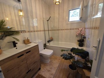 villa-in-villamartin-4-large