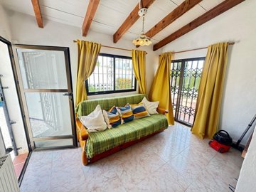 villa-in-villamartin-10-large