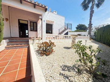 villa-in-villamartin-2-large