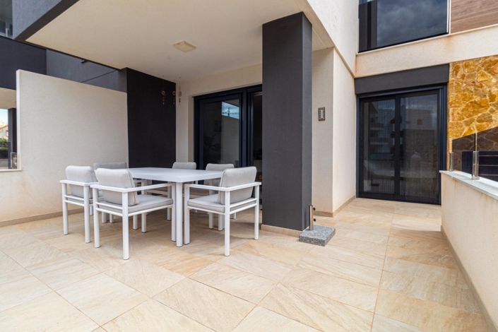 Image No.12-2 Bed Apartment for sale