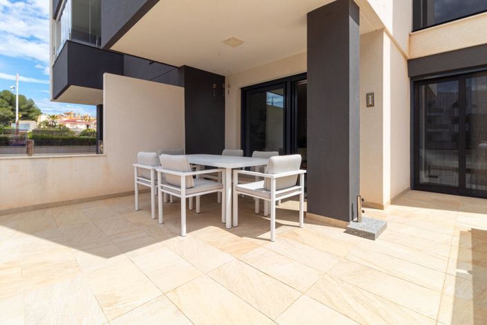 Image No.8-2 Bed Apartment for sale