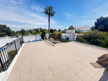 villa-in-villamartin-16-large