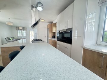 villa-in-villamartin-9-large