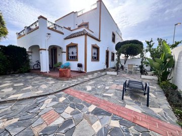 20102-quad-house-for-sale-in-vistabella-golf-