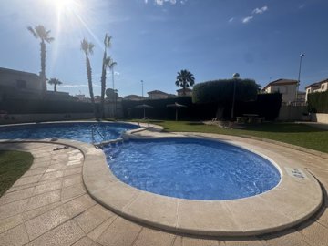 bungalow-in-villamartin-2-large