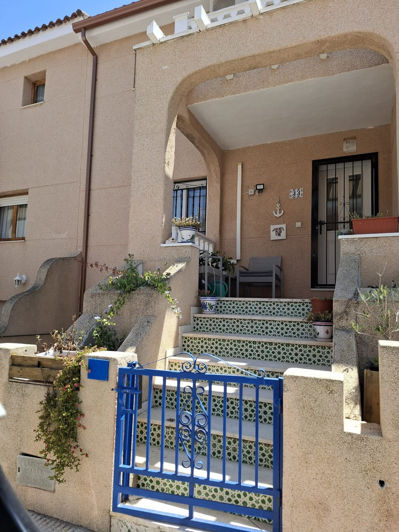 Image No.1-3 Bed Townhouse for sale