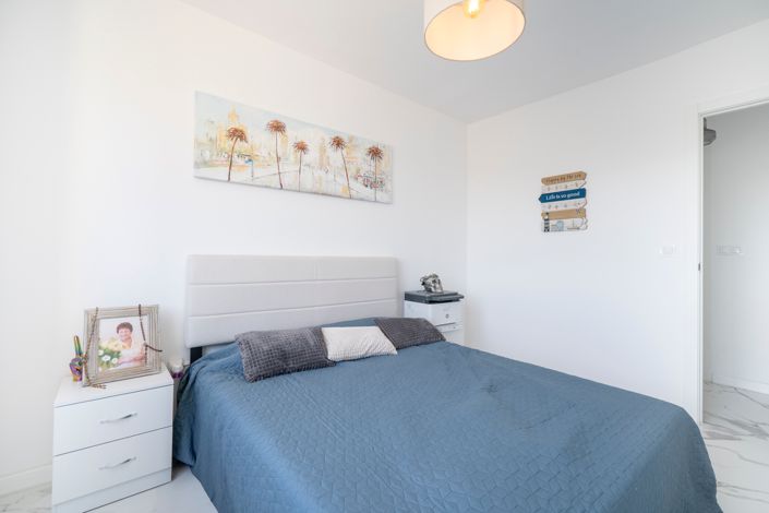 Image No.20-2 Bed Apartment for sale