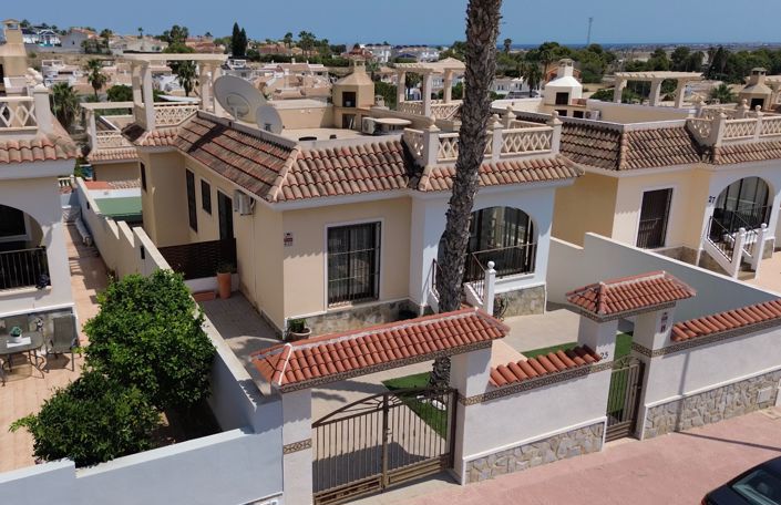 Image No.1-5 Bed Villa for sale