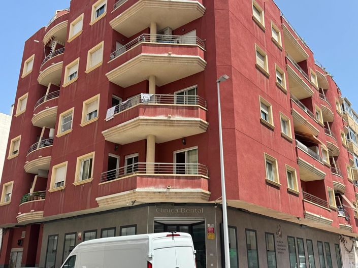 Image No.1-Appartement de 2 chambres à vendre à Torrevieja