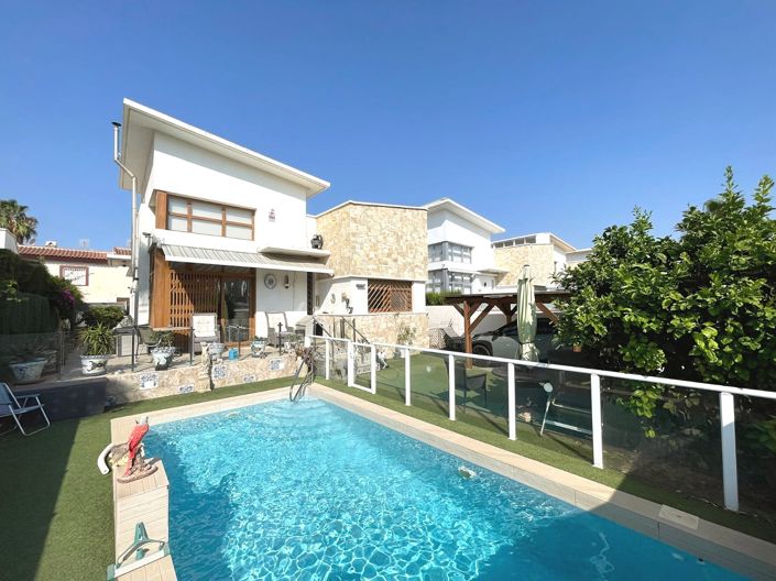 Image No.1-3 Bed Townhouse for sale