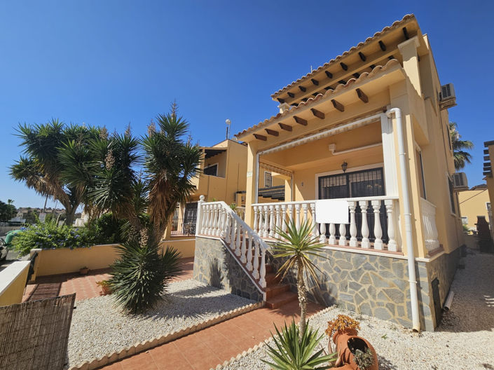 Image No.1-Villa de 3 chambres à vendre à Villamartin