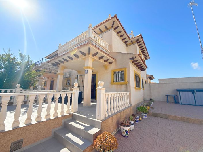 Image No.1-3 Bed Townhouse for sale