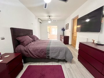 villa-in-pinar-de-campoverde-11-large