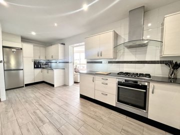 villa-in-pinar-de-campoverde-3-large