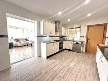 villa-in-pinar-de-campoverde-6-large