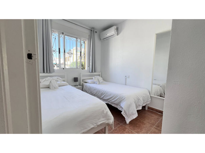 Image No.12-3 Bed Townhouse for sale