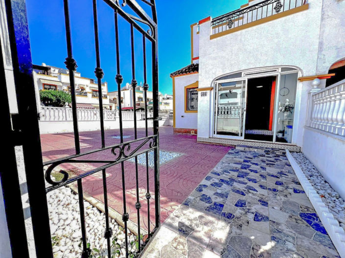 Image No.14-3 Bed Townhouse for sale