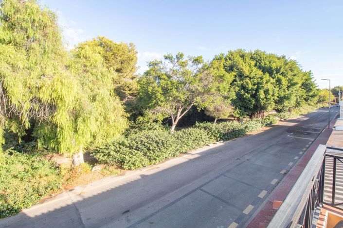 Image No.36-4 Bed Townhouse for sale