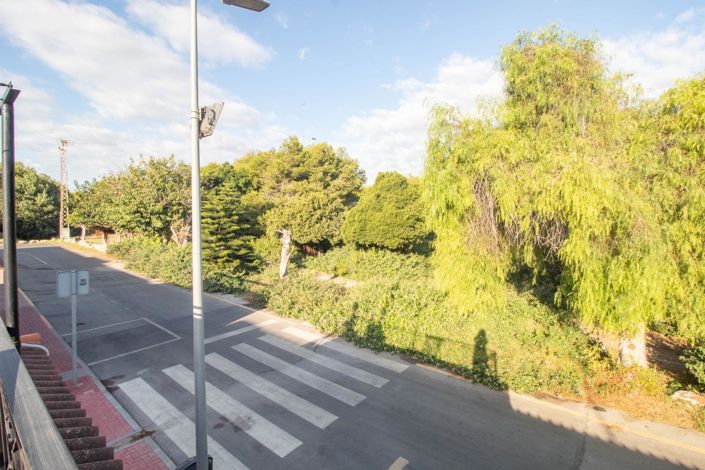 Image No.37-4 Bed Townhouse for sale