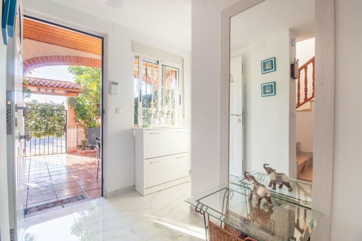 Image No.7-4 Bed Townhouse for sale