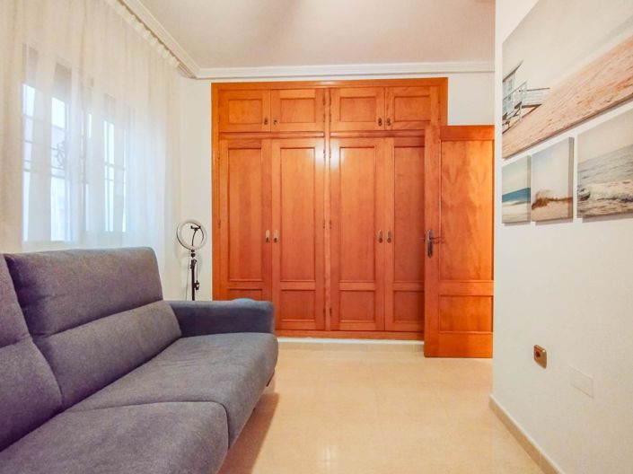 Image No.20-2 Bed Bungalow for sale