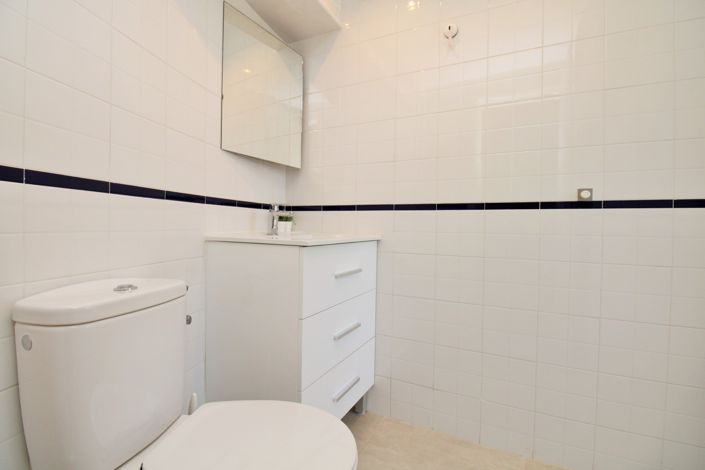 Image No.17-2 Bed Apartment for sale