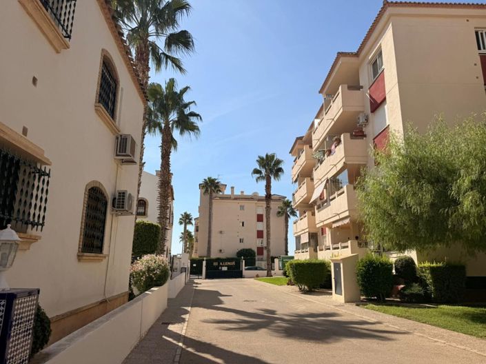 Image No.25-2 Bed Apartment for sale