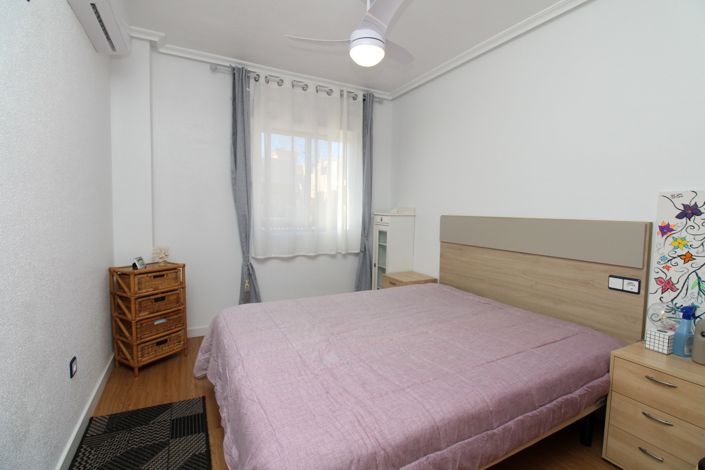 Image No.29-4 Bed Townhouse for sale