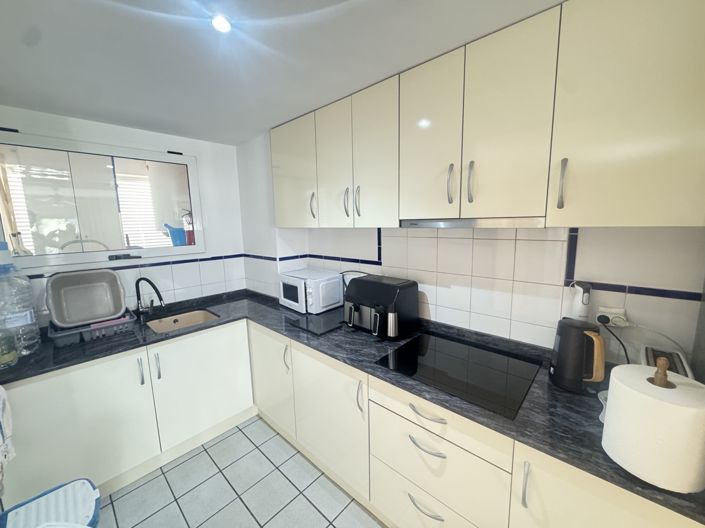 Image No.8-2 Bed Apartment for sale