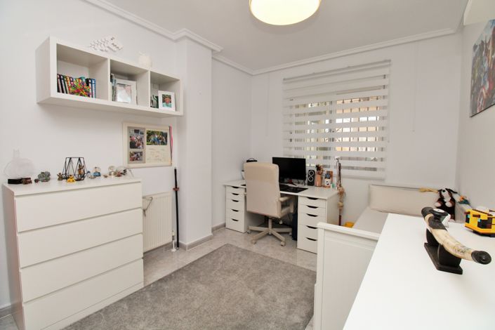 Image No.18-Villa de 4 chambres à vendre à Villamartin