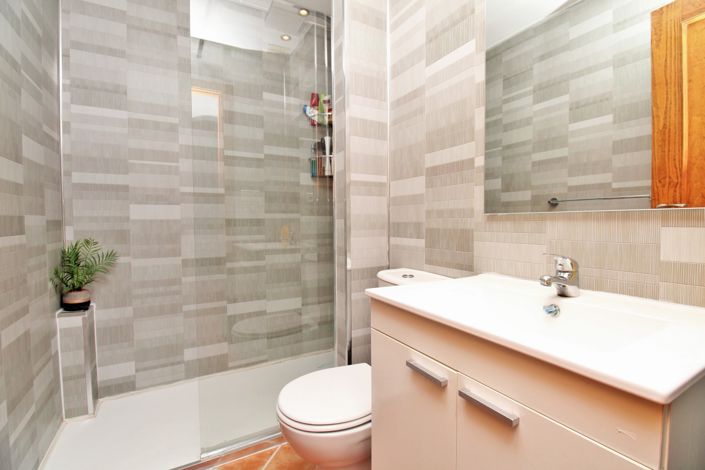 Image No.20-2 Bed Apartment for sale