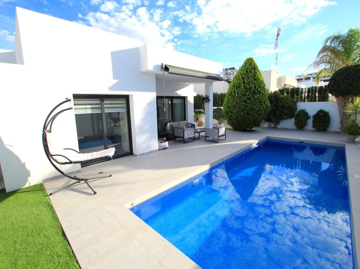 Image No.1-2 Bed Villa for sale