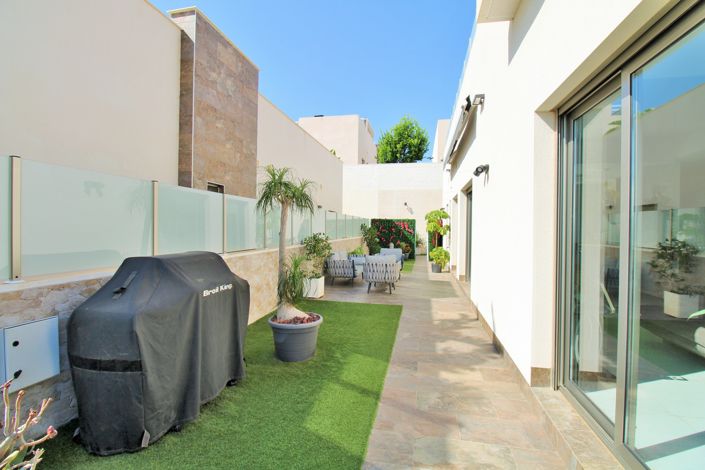 Image No.30-Villa de 4 chambres à vendre à Villamartin