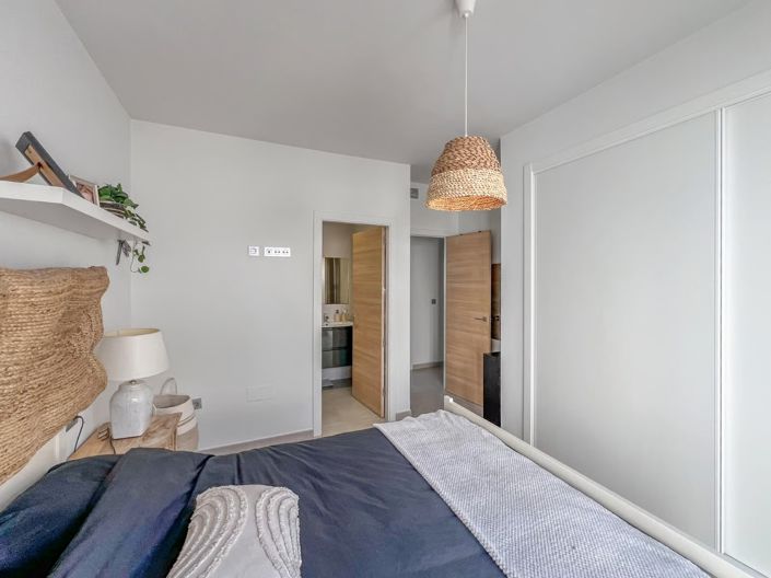 Image No.11-3 Bed Apartment for sale