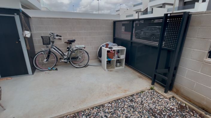 Image No.19-3 Bed Apartment for sale