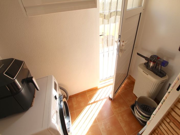 Image No.19-3 Bed Villa for sale