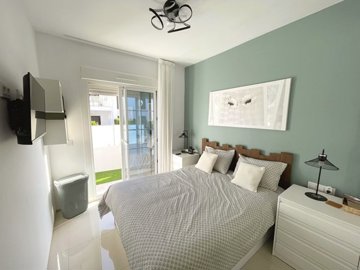 o1j8nuptrsoj3j6j10uk1cj017c930