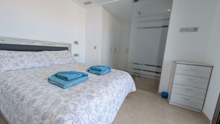 Image No.15-3 Bed Villa for sale